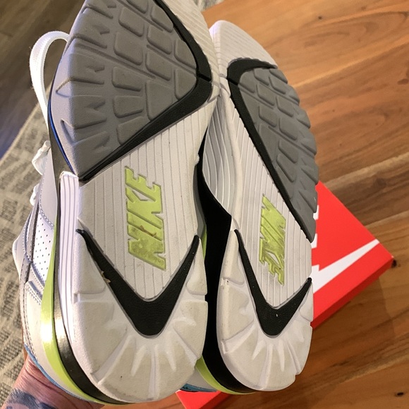 ✈️ Used like new Mens Air cross Trainer 3 Low - Picture 9 of 12